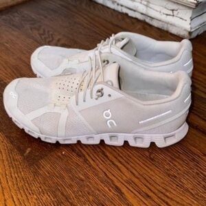 White On Cloud Running Shoes